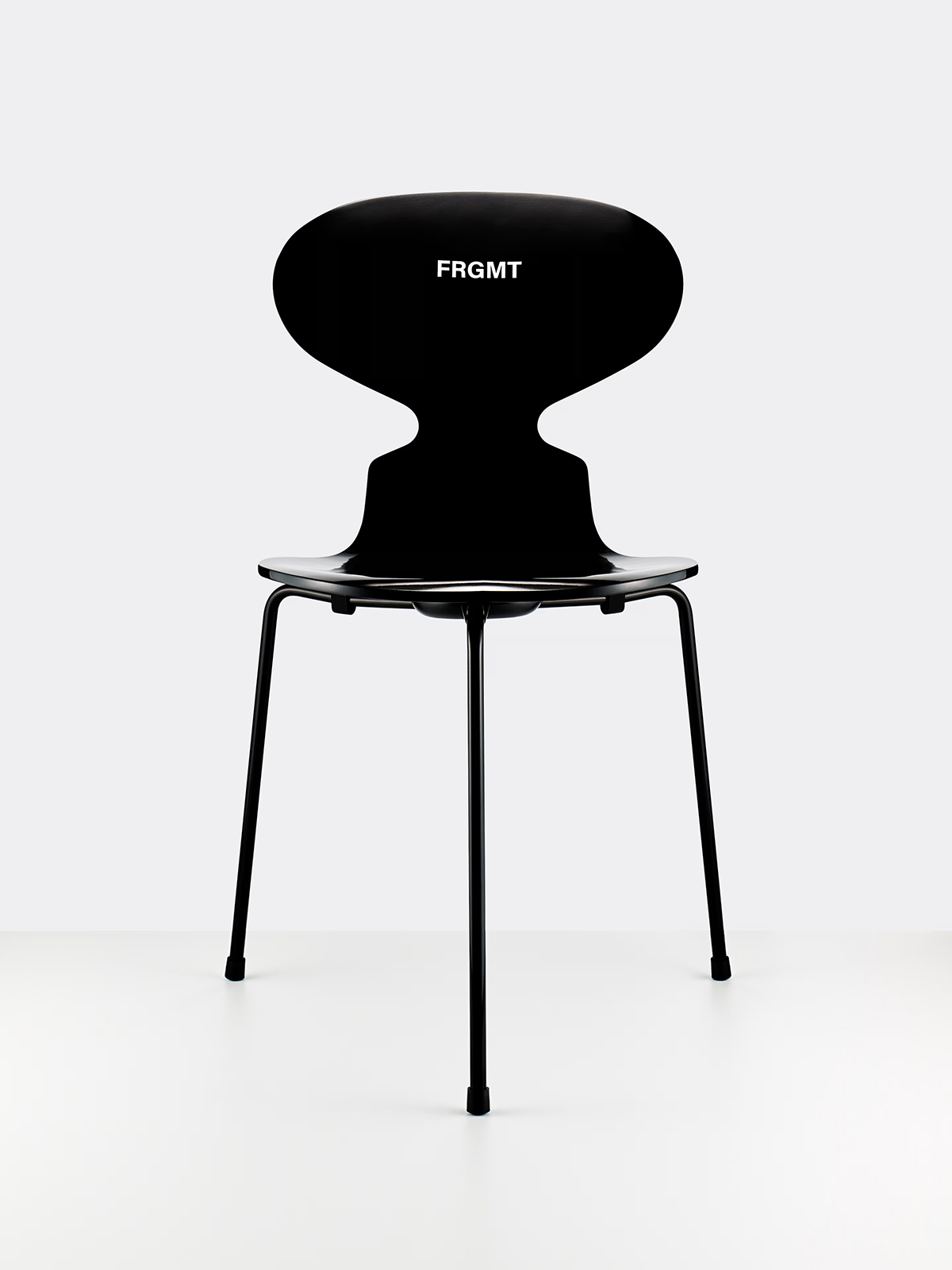 FRITZ HANSEN x fragment design Part2 A STOOL FOR GUITARISTS