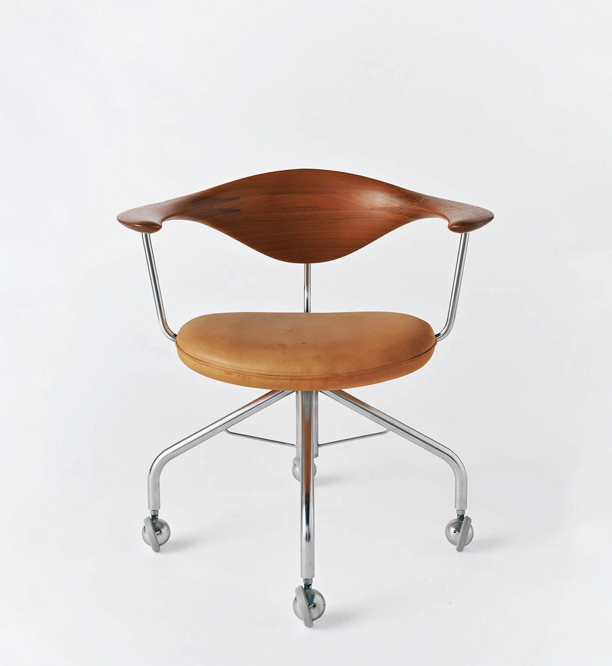Hans Jørgensen Wegner Exhibition Oda Collection