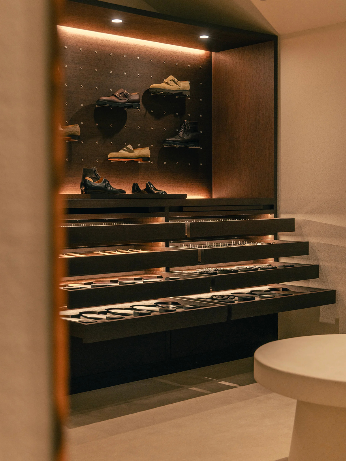 JOHN LOBB ZOORI
