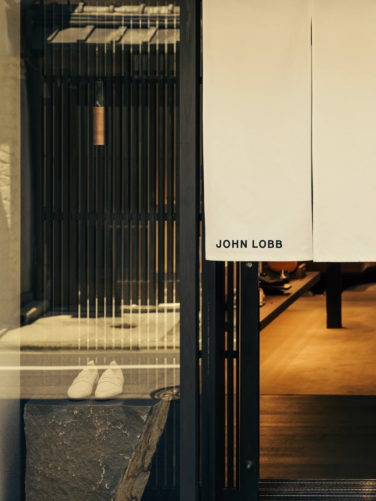 JOHN LOBB ZOORI