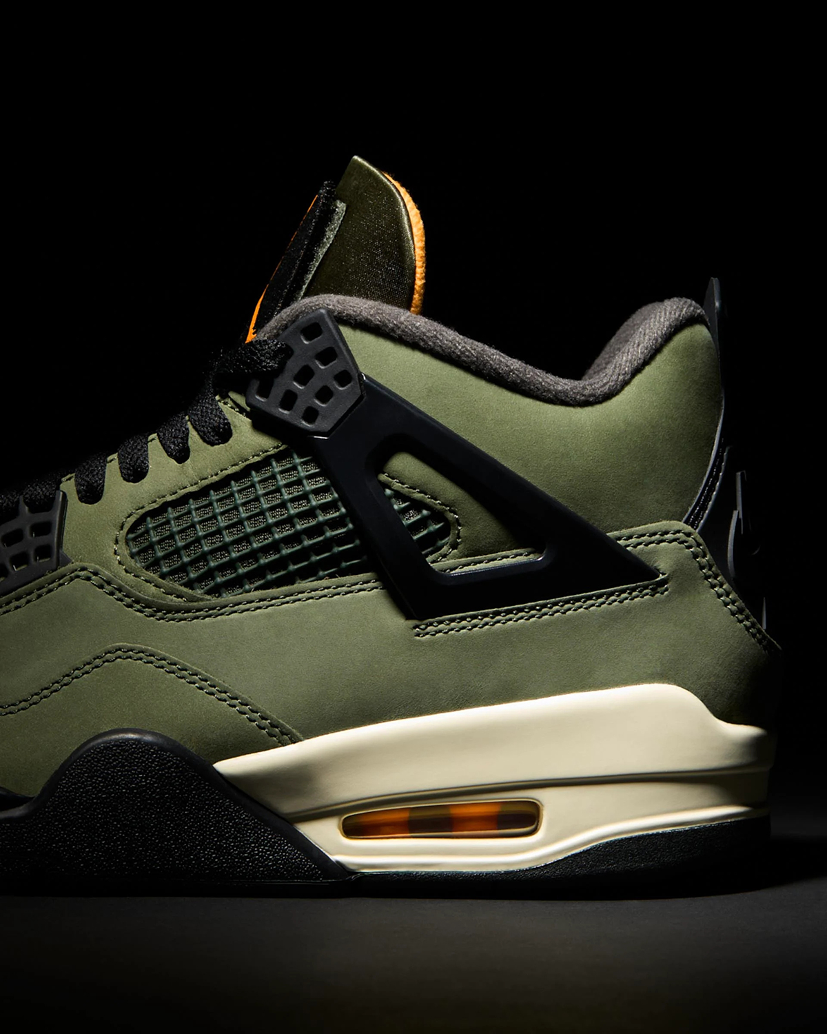 JORDAN BRAND x UNDEFEATED Air Jordan 4 x UNDEFEATED