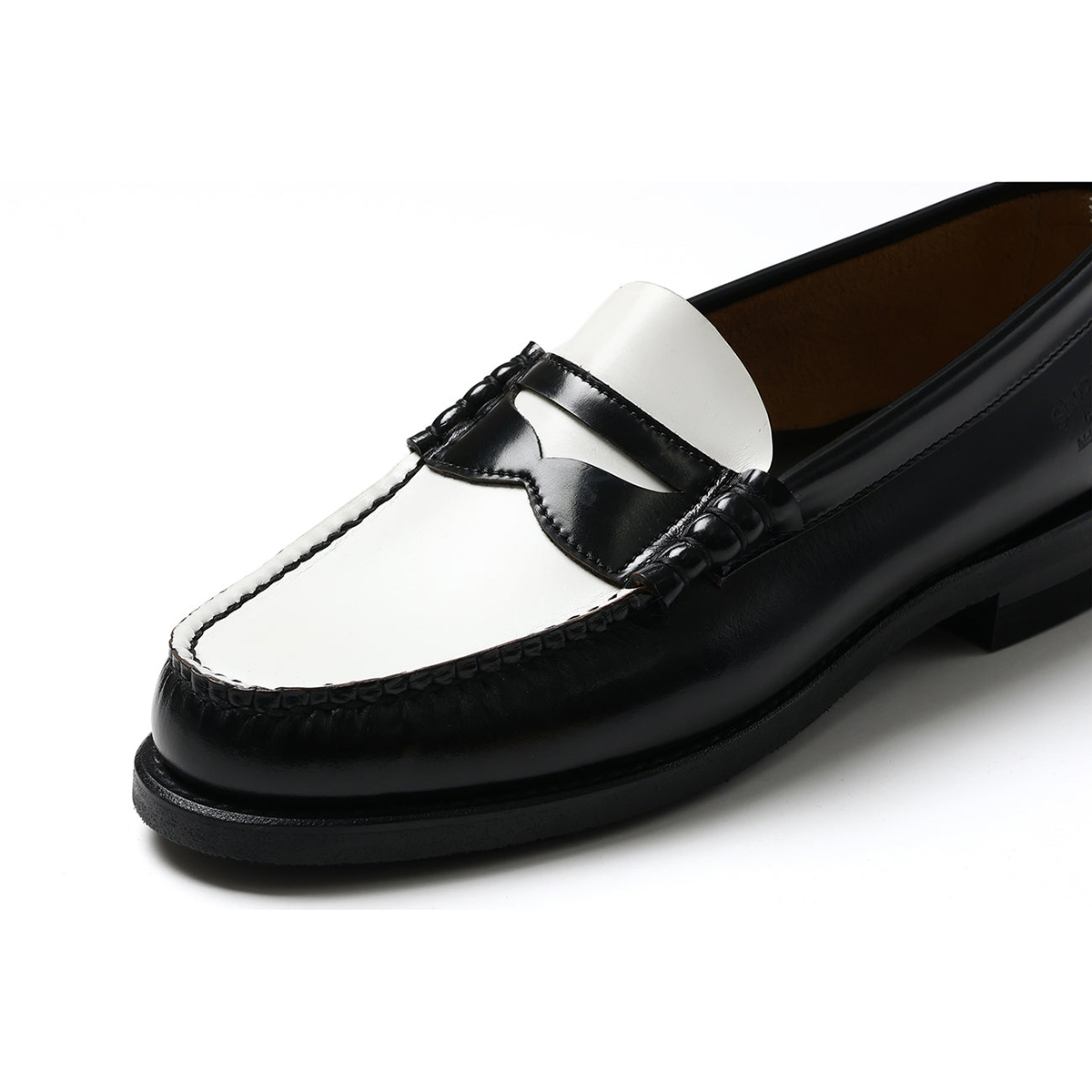 REGAL SHOE & CO. Loafers Black White