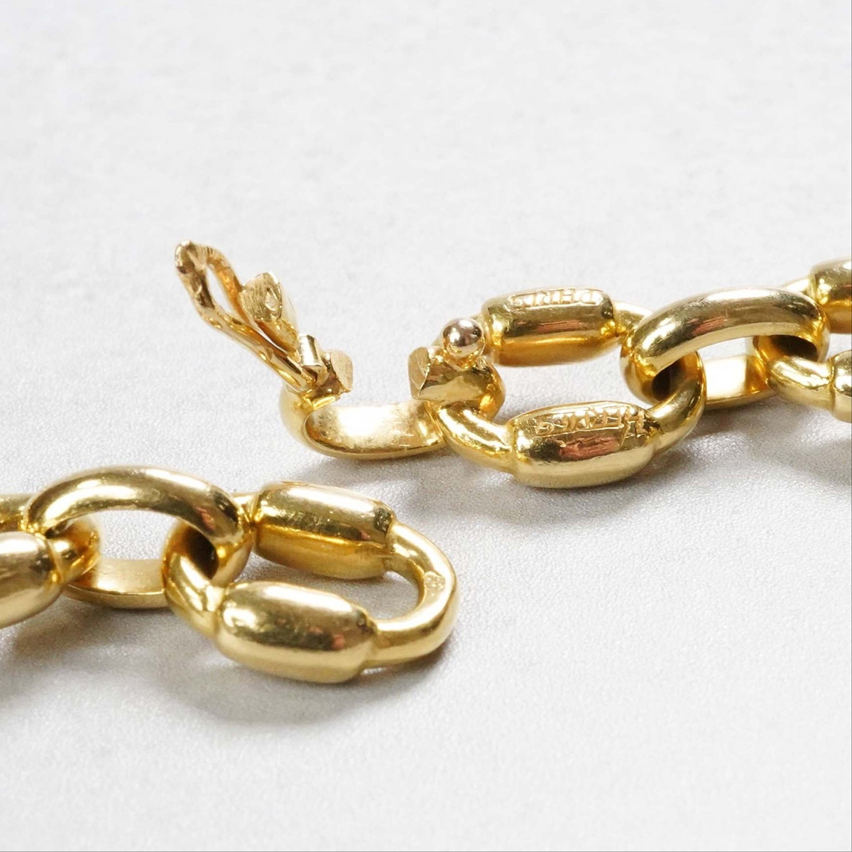 HERMÈS Brick Necklace Yellow Gold