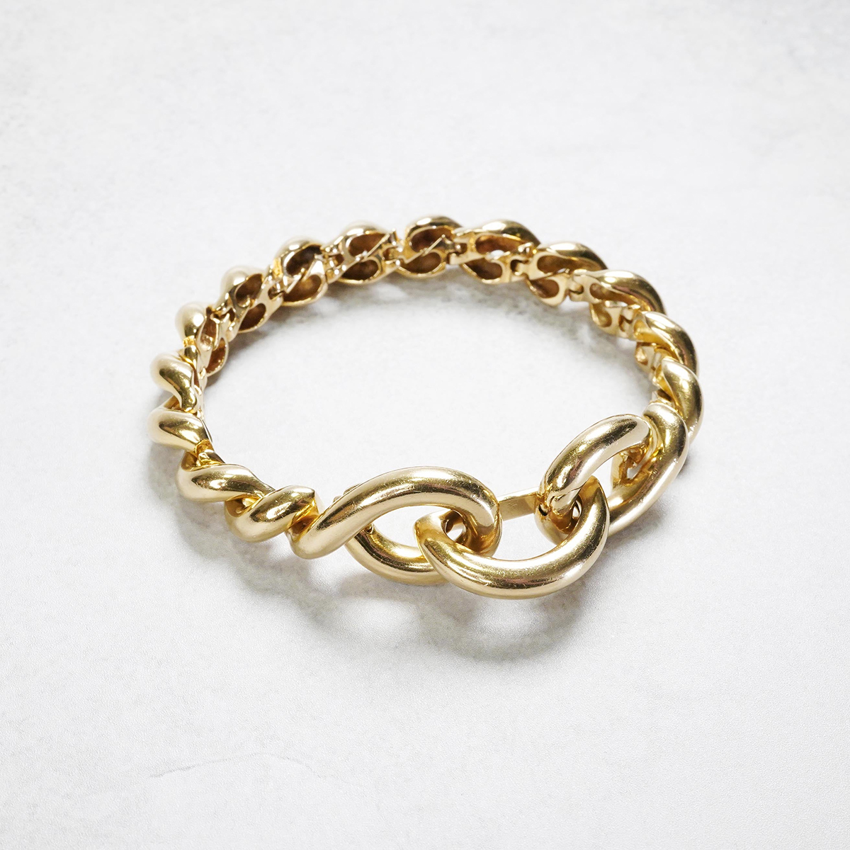 HERMÈS Torsade Bracelet MM Yellow Gold