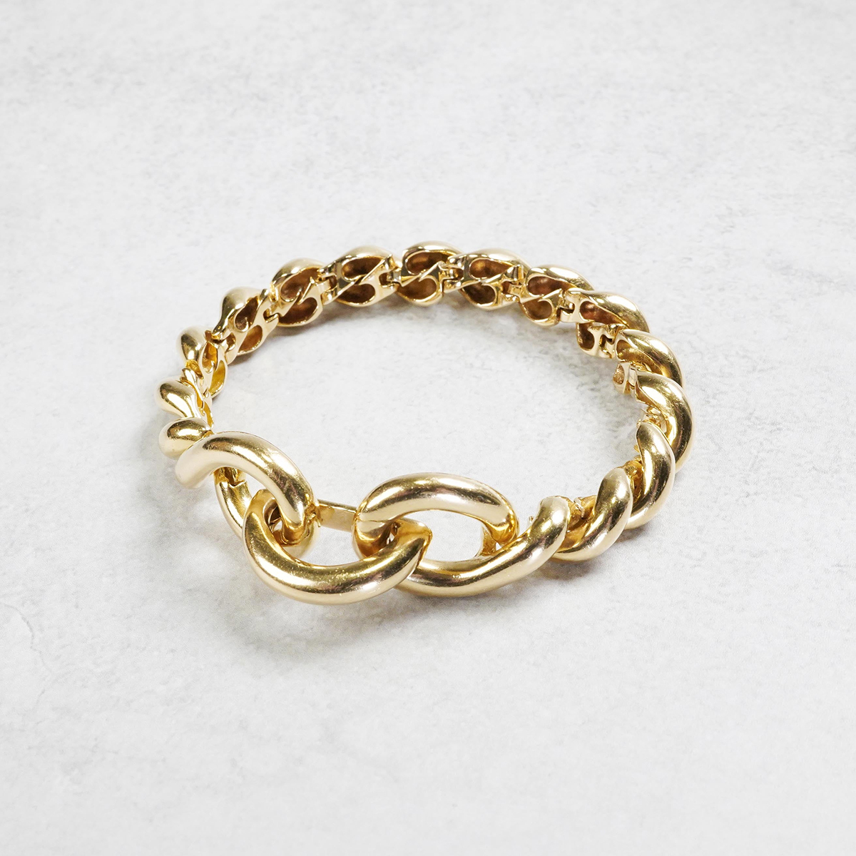 HERMÈS Torsade Bracelet MM Yellow Gold