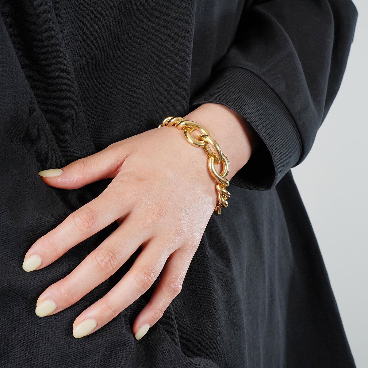 HERMÈS Torsade Bracelet MM Yellow Gold