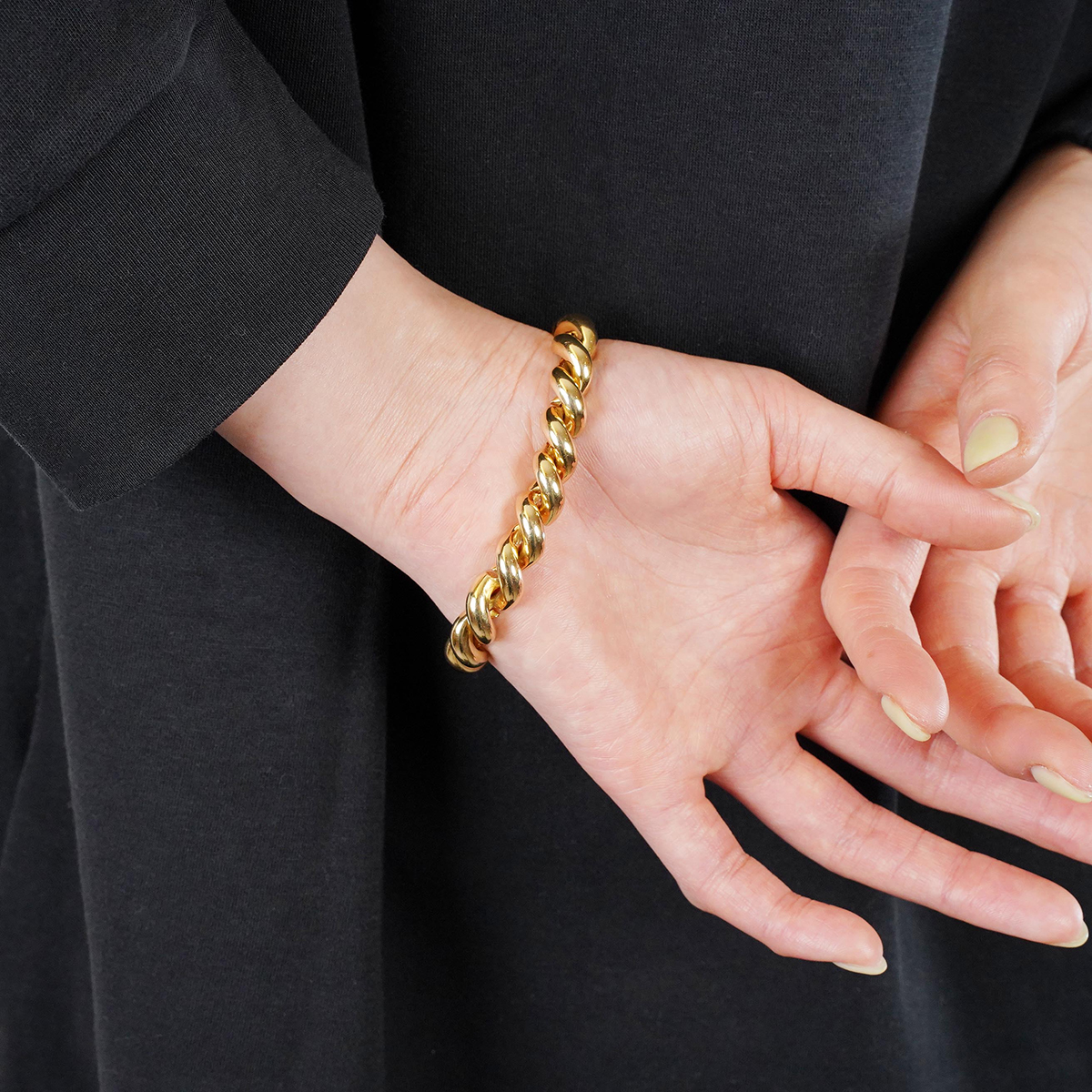 HERMÈS Torsade Bracelet MM Yellow Gold