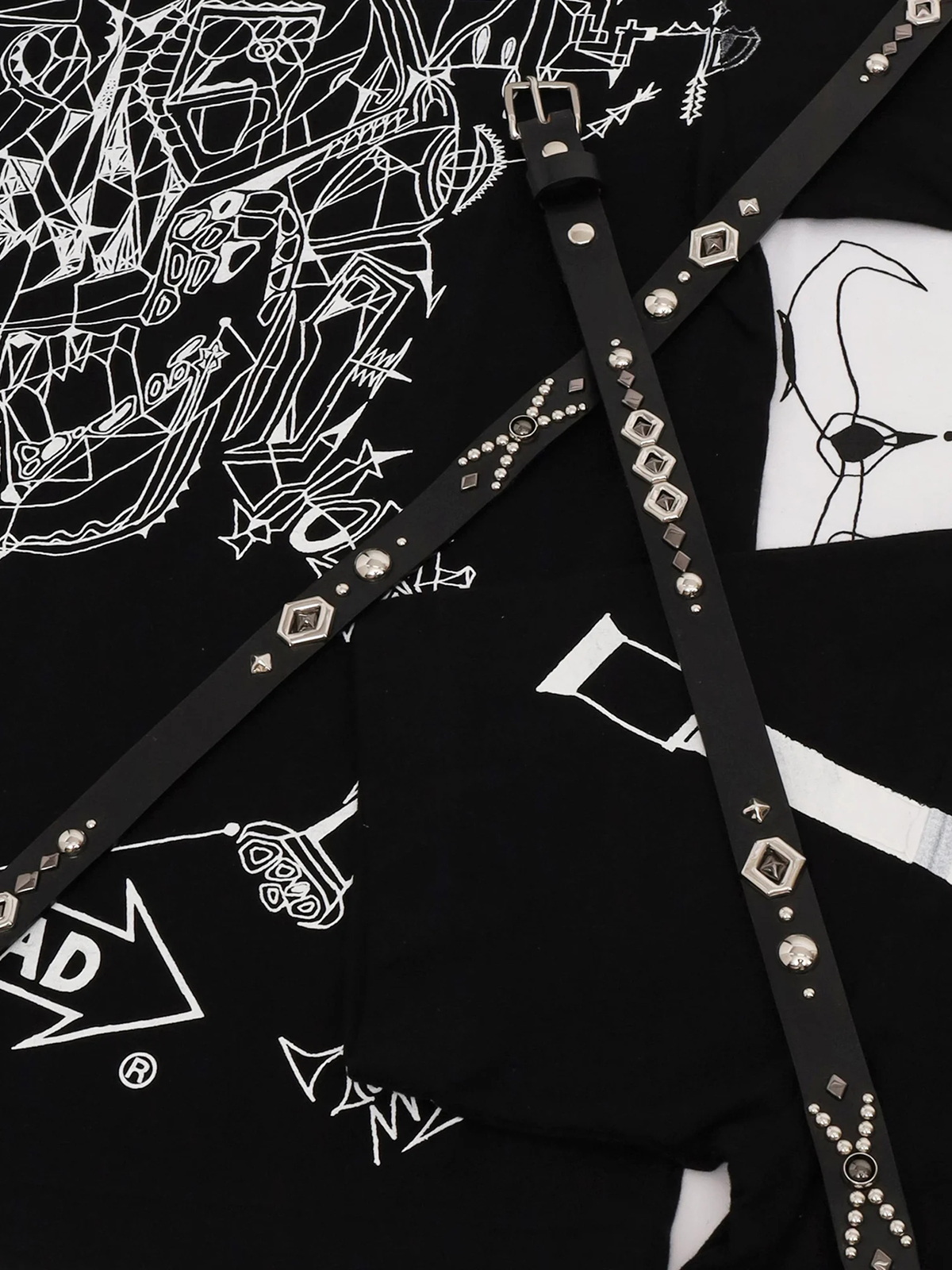 TRADING MUSEUM COMME des GARÇONS x WOLF'S HEAD Capsule Collection