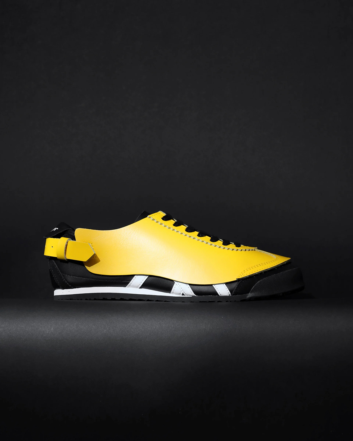 COMME des GARÇONS HOLIDAYS WITH Onitsuka Tiger