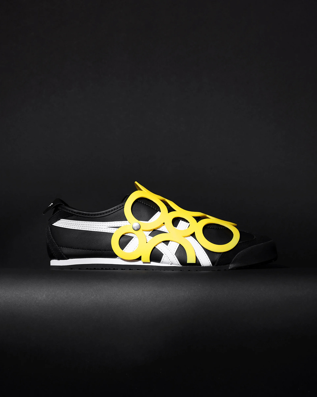 COMME des GARÇONS HOLIDAYS WITH Onitsuka Tiger
