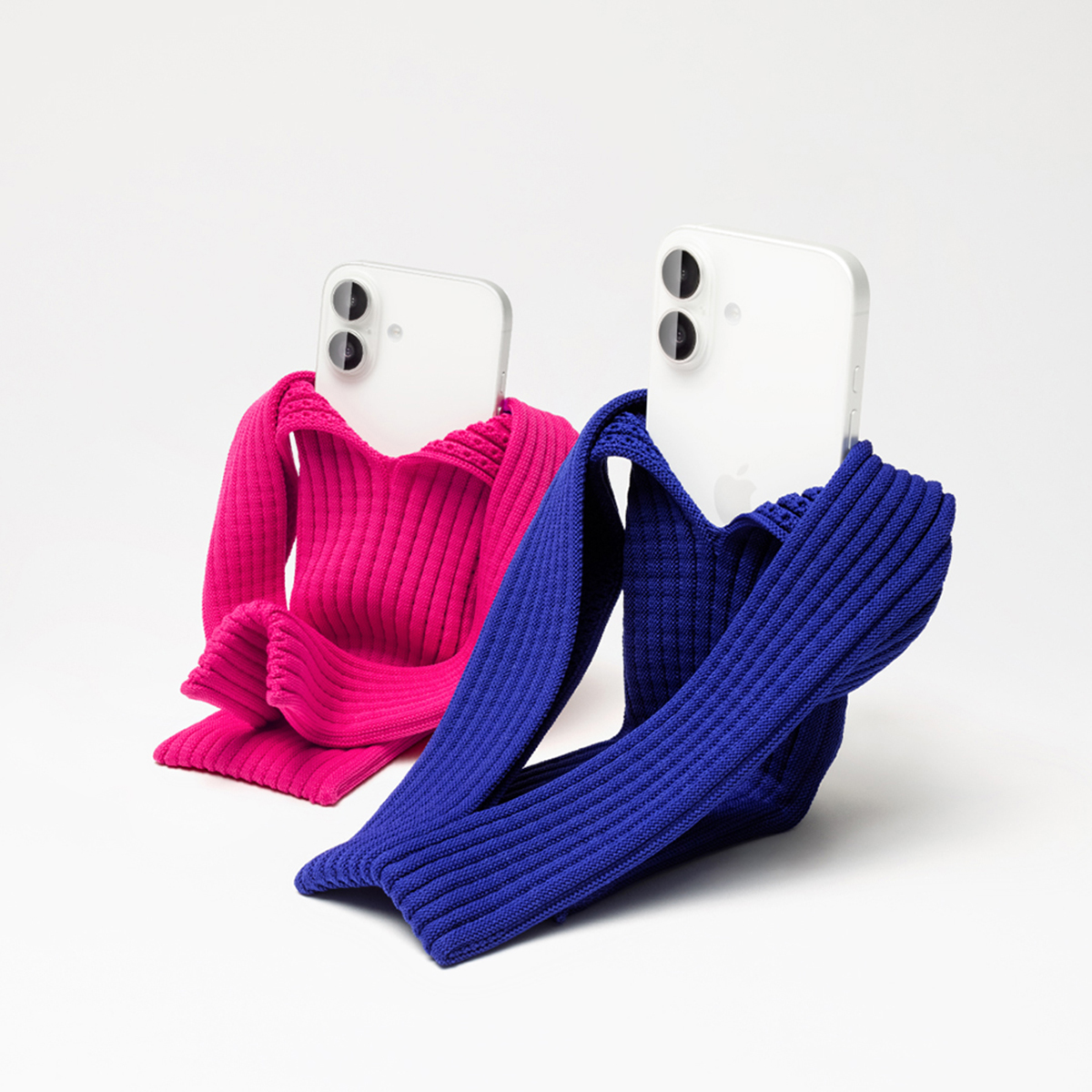 ISSEY MIYAKE x Apple iPhone Pocket