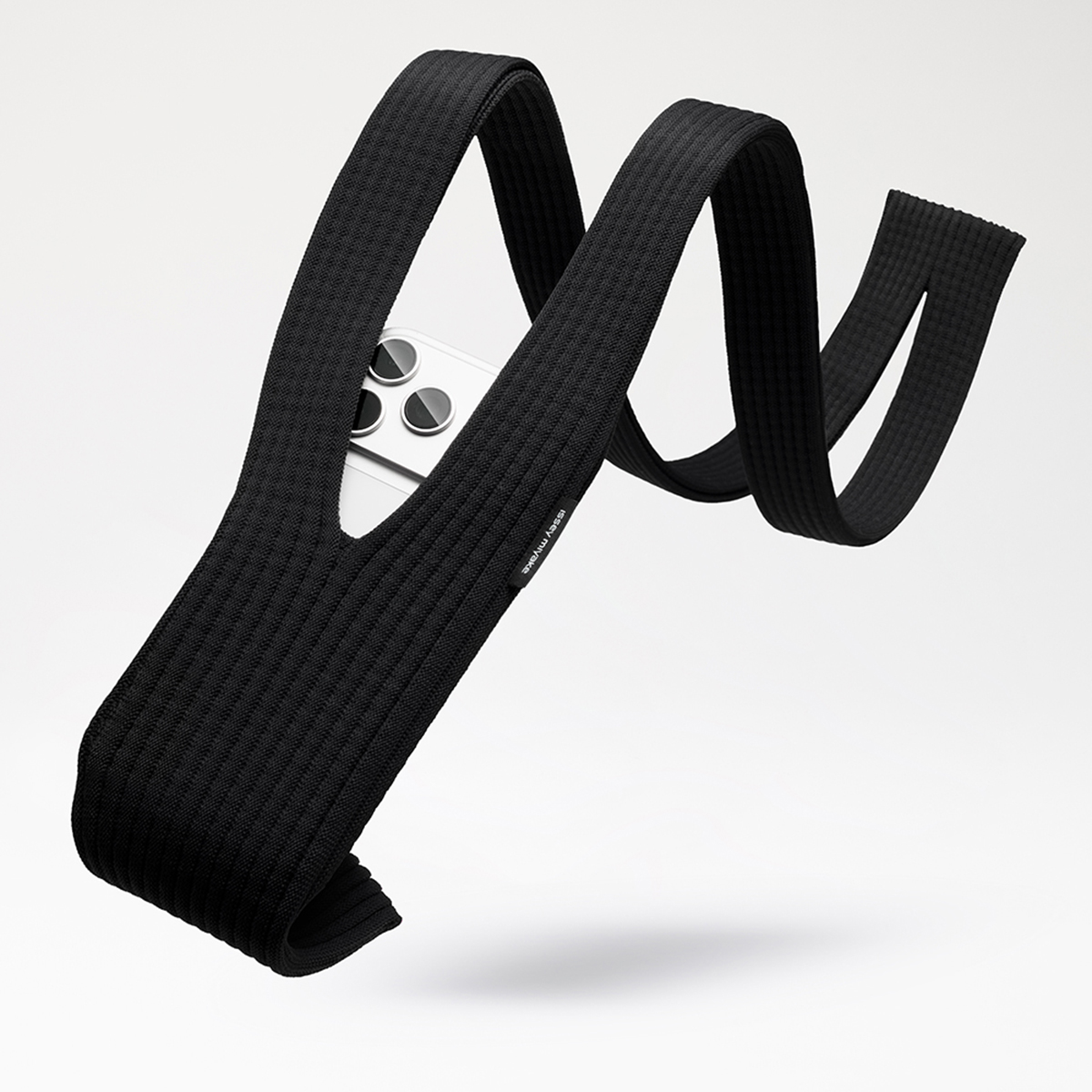 ISSEY MIYAKE x Apple iPhone Pocket