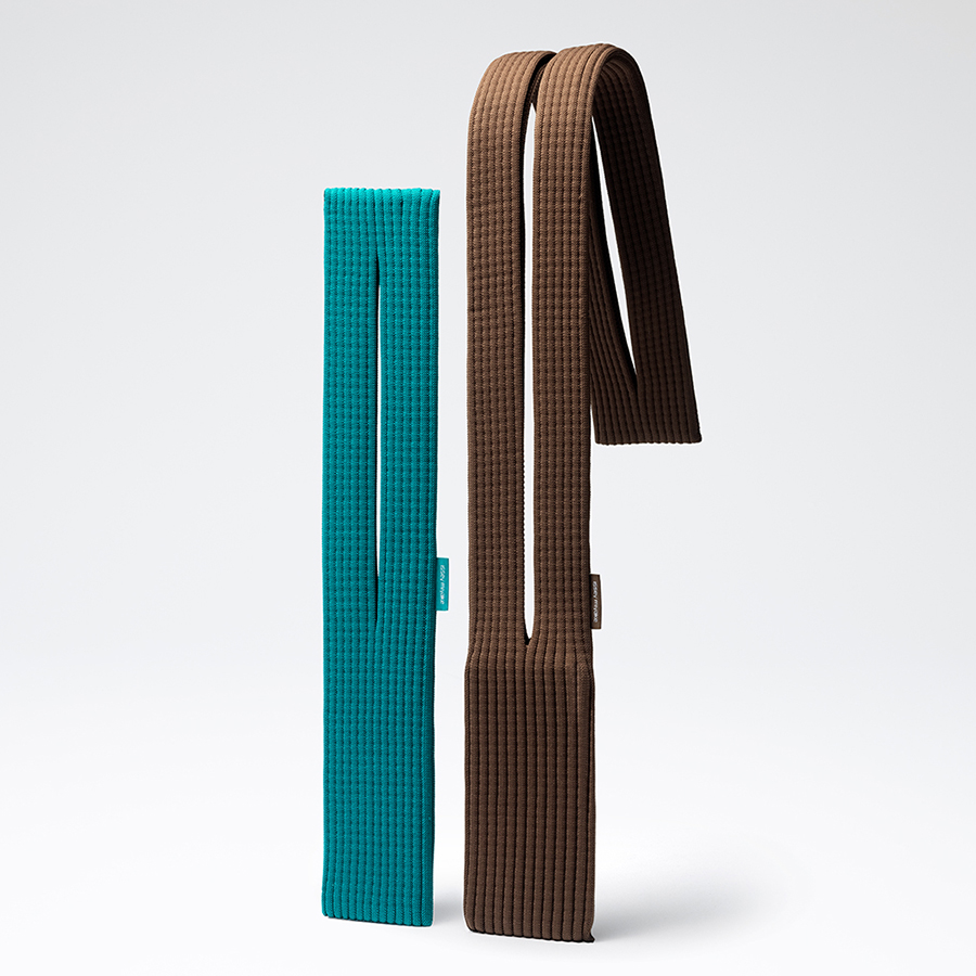 ISSEY MIYAKE x Apple iPhone Pocket