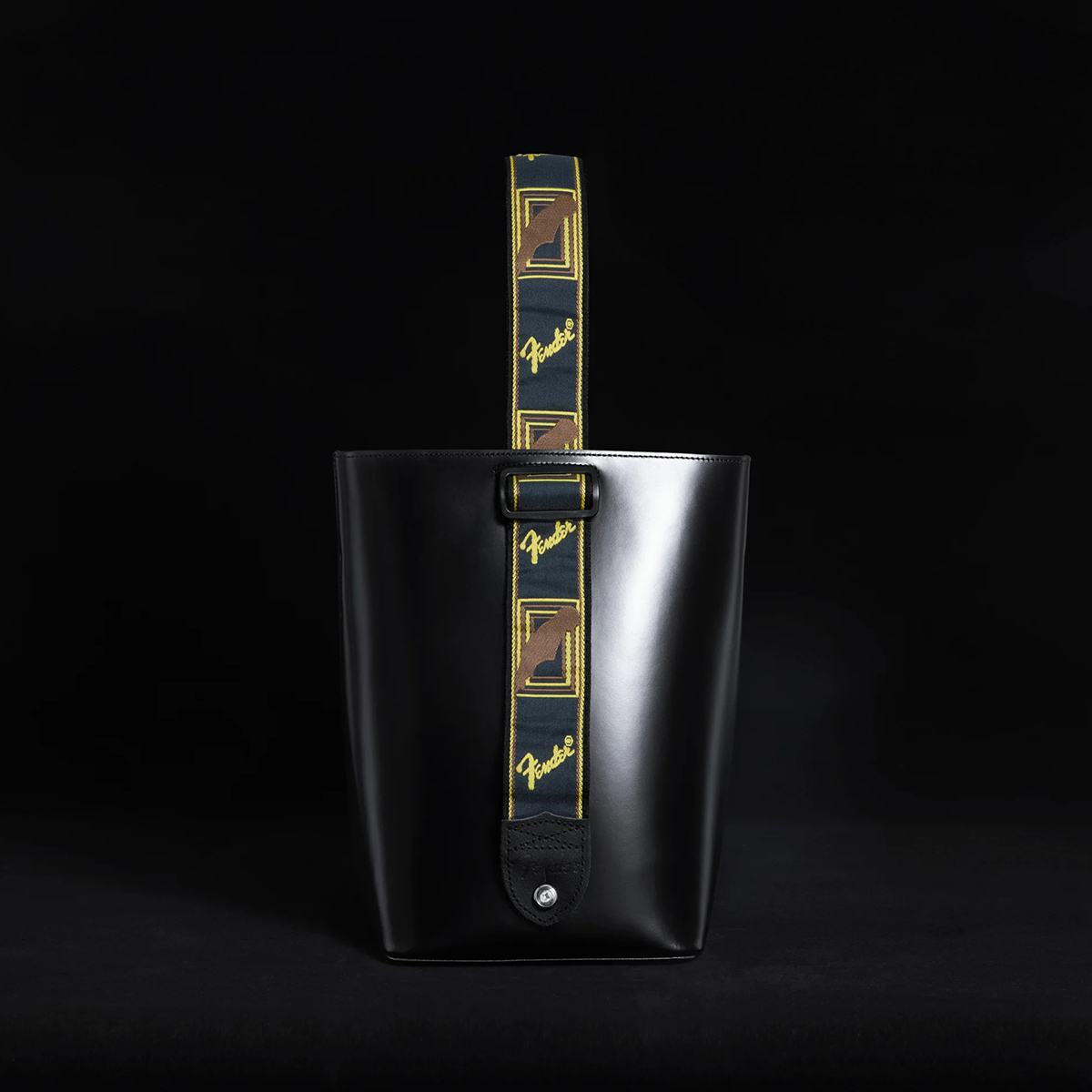 2025 Fender® Strapbag Leather