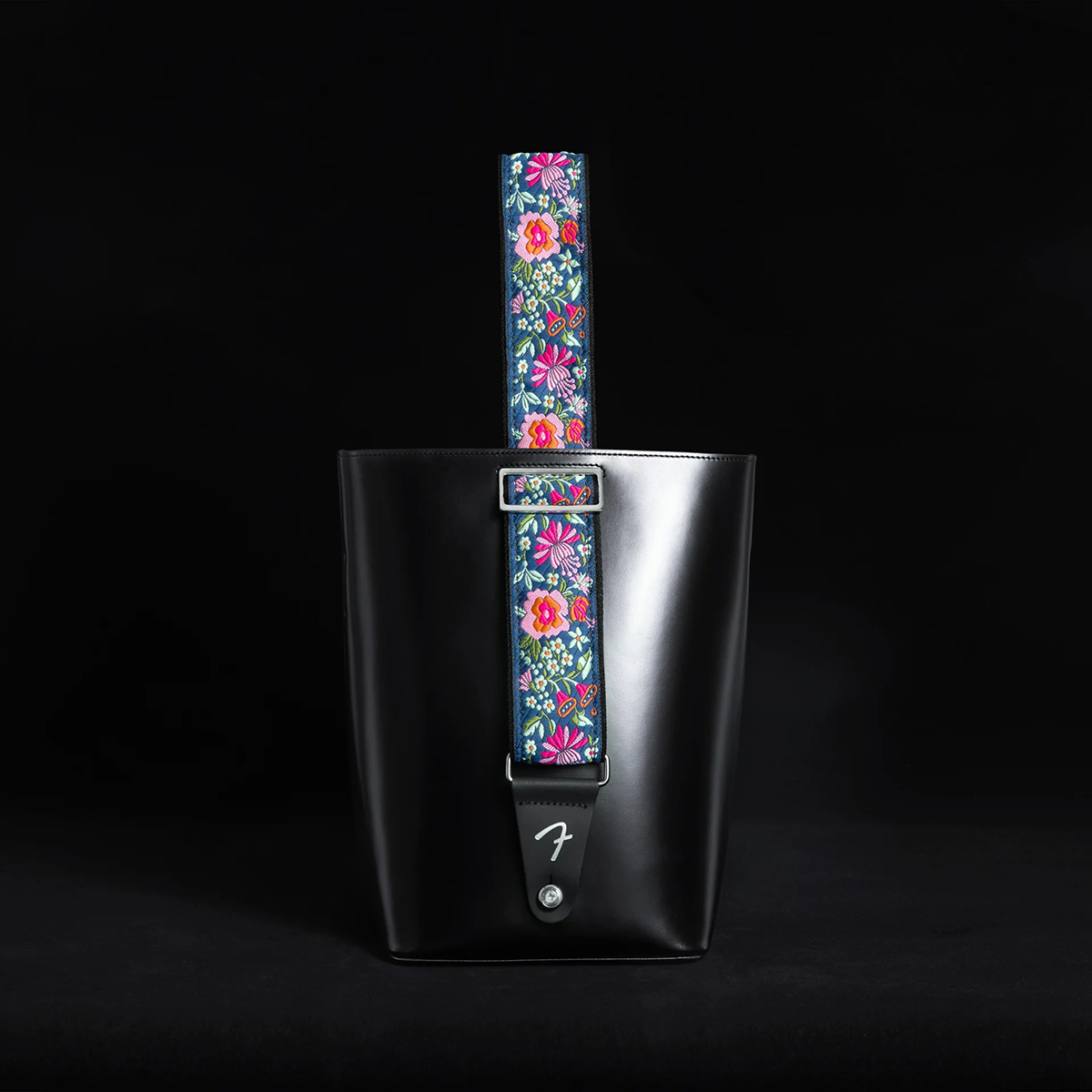 2025 Fender® Strapbag Leather