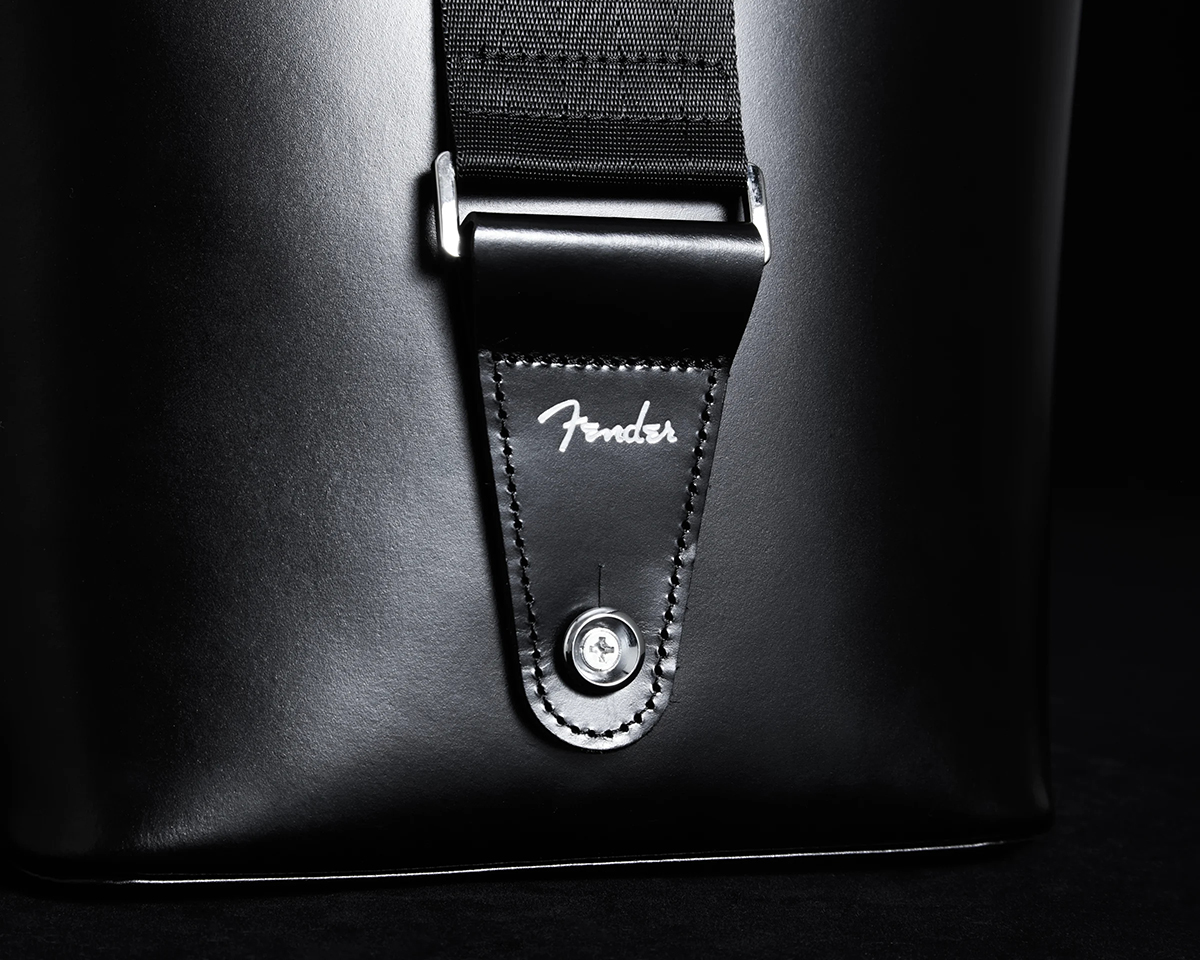 2025 Fender® Strapbag Leather