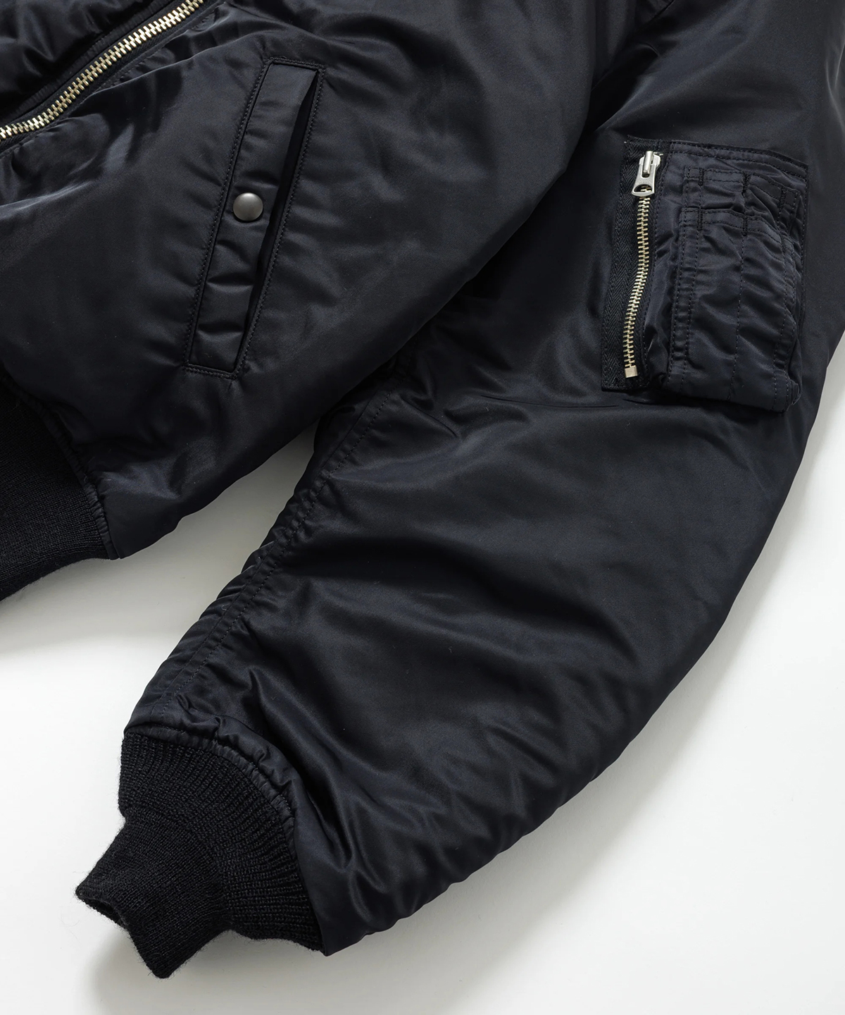 BIOTOP x AVIREX7522 MA-I