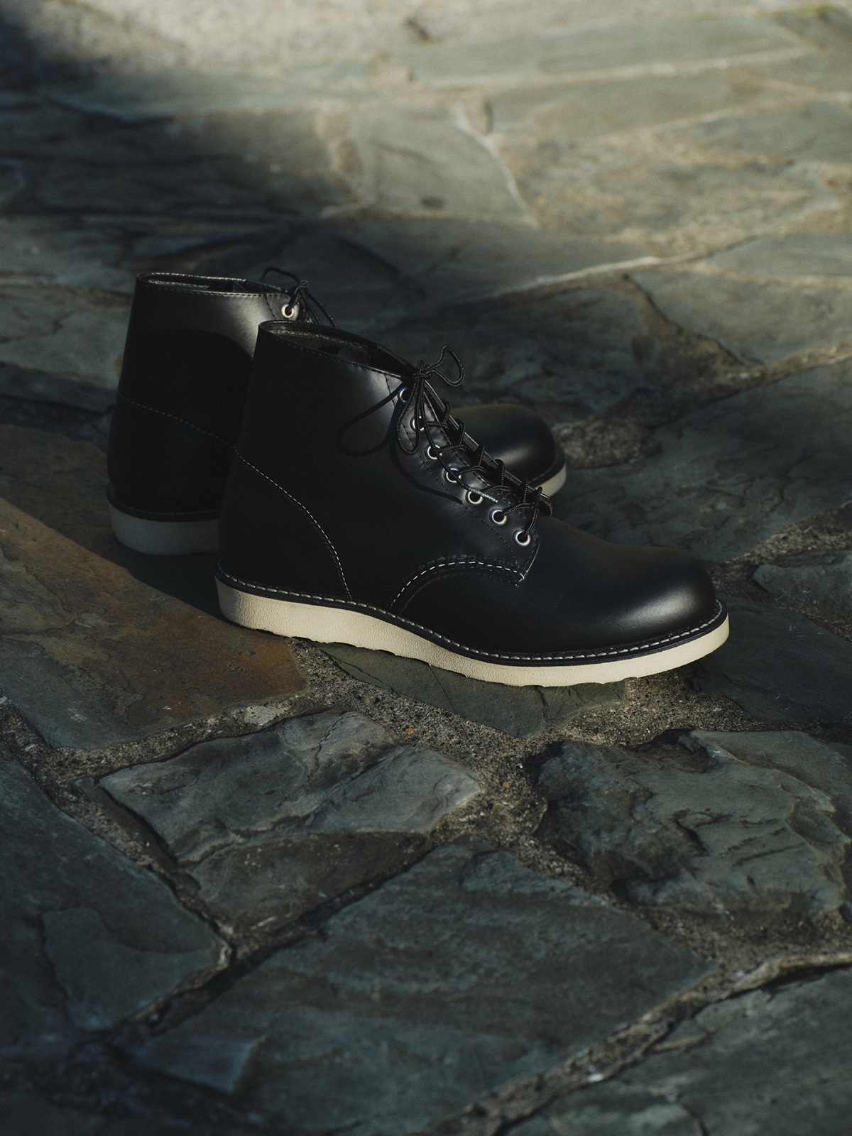 RED WING #8165 6-INCH CLASSIC ROUND BLACK CHROME LEATHER