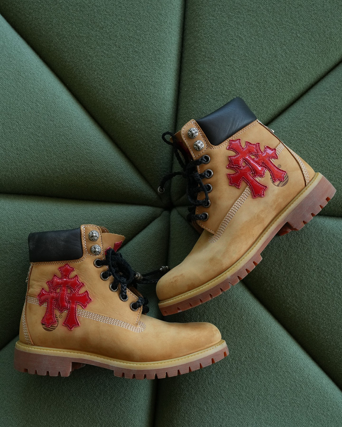 CHROME HEARTS x Timberland Red Patent Cross Patch 6 Inch Boots Beige