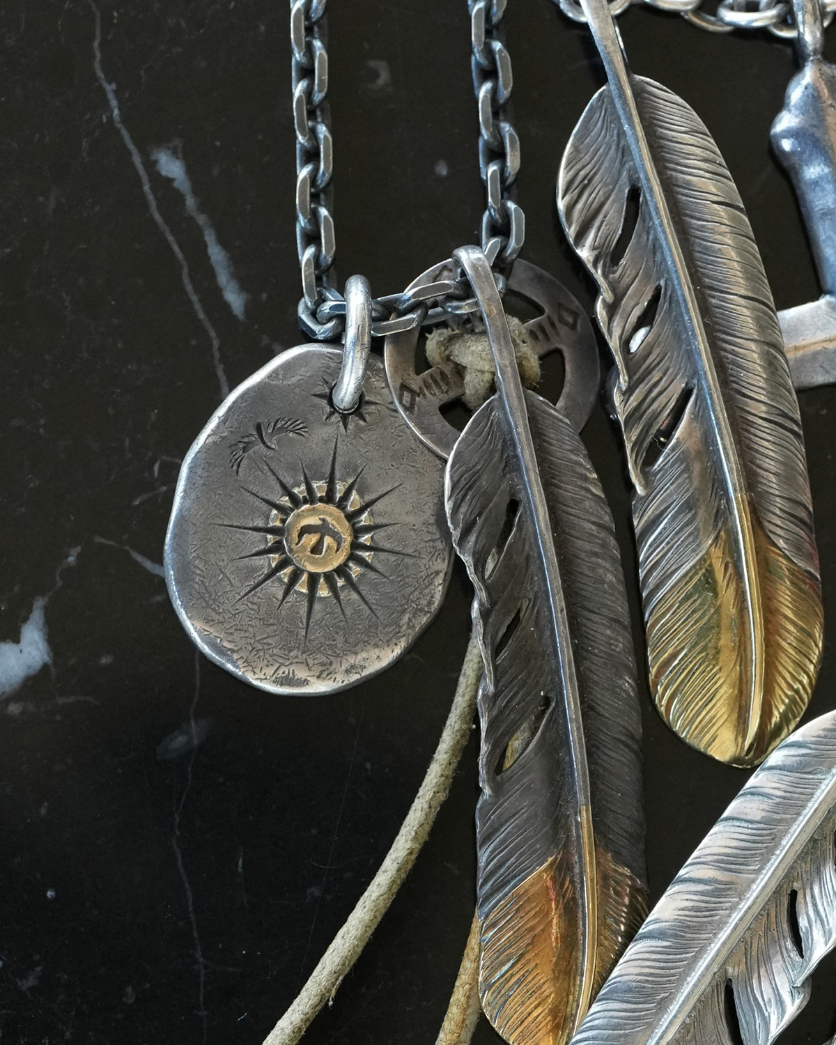 Goro's Pendant Feather Cross