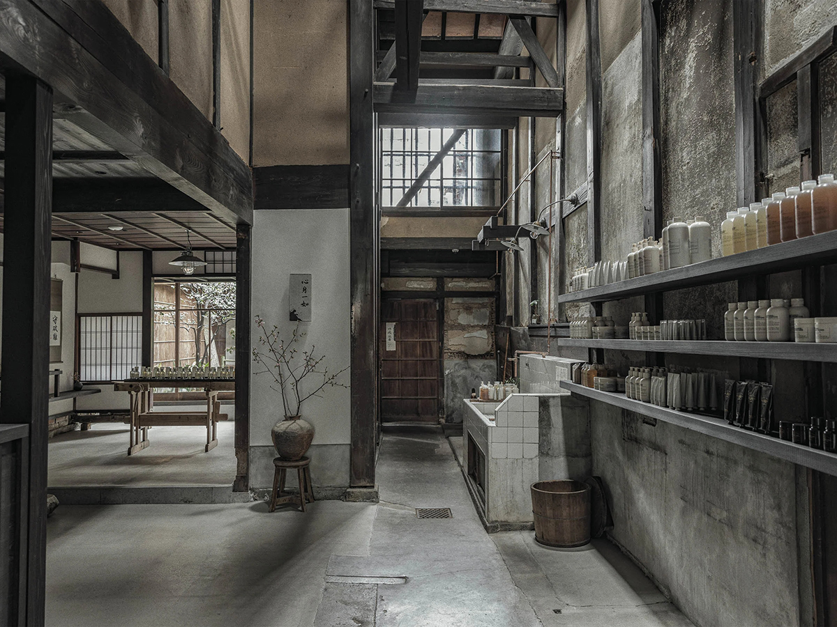 LE LABO The Essence of Slow Perfumery