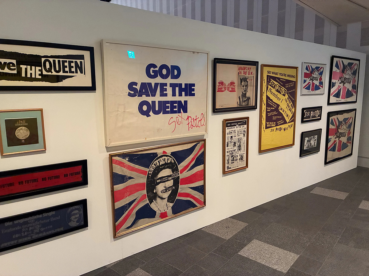 OMOTESANDO HILLS 20th inception (1976)