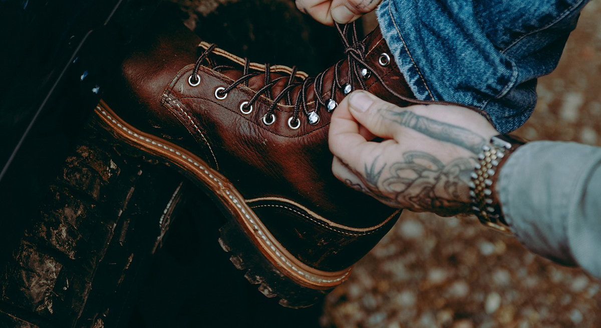 RED WING 8-INCH LOGGER BLACK OIL SLICK LEATHER