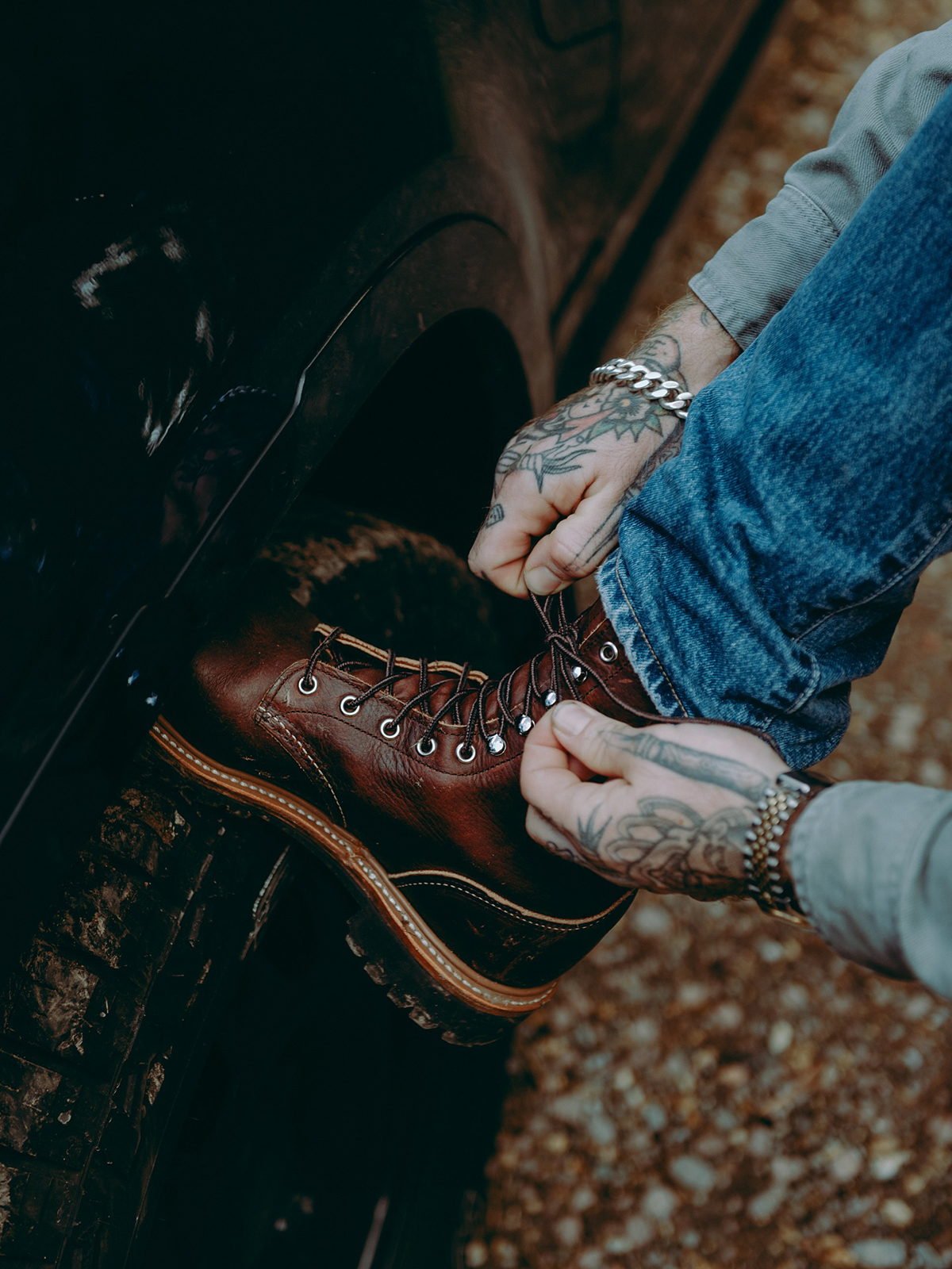 RED WING 8-INCH LOGGER BLACK OIL SLICK LEATHER