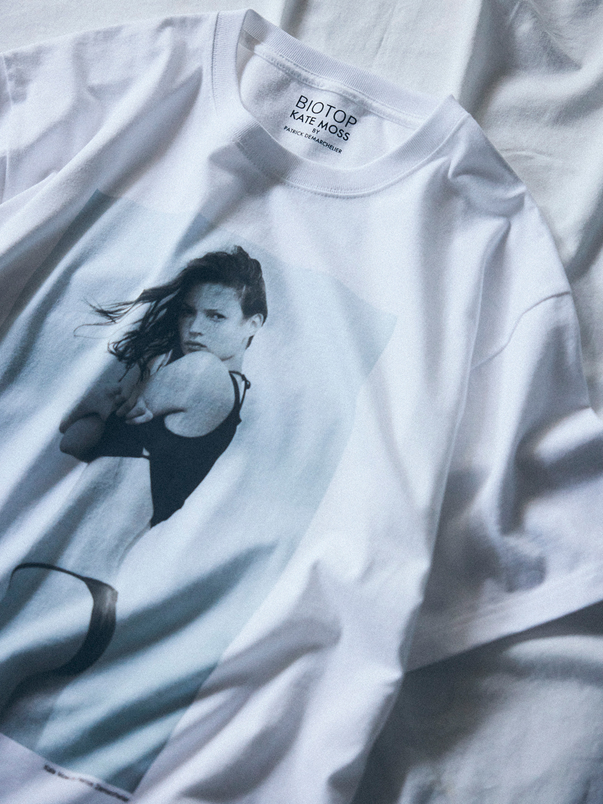 BIOTOP Kate Moss Photo T-Shirt Photography by Patrick Demarchelier for Harper’s BAZAAR