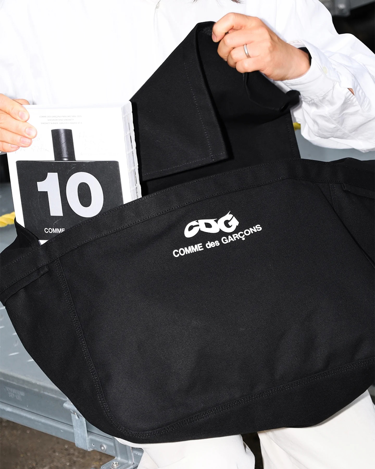 CDG COTTON CANVAS POSTMAN BAG WITH SMALL LOGO