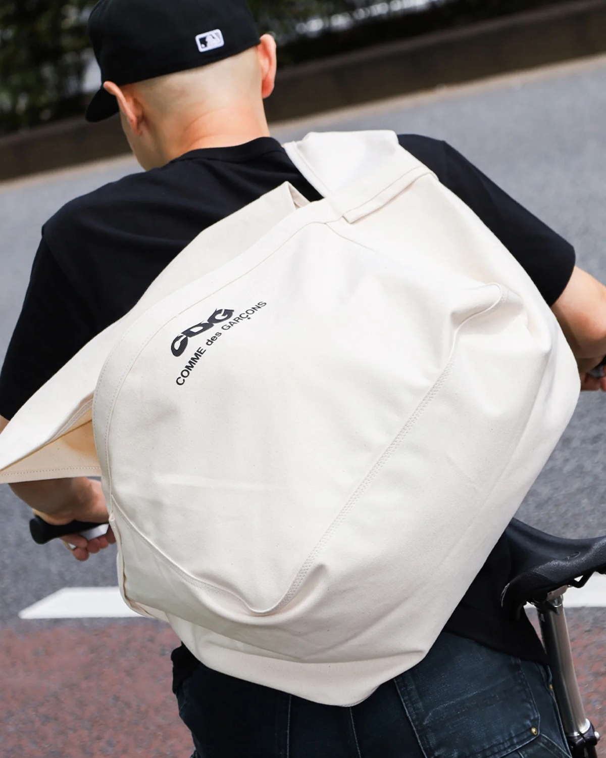CDG COTTON CANVAS POSTMAN BAG WITH SMALL LOGO