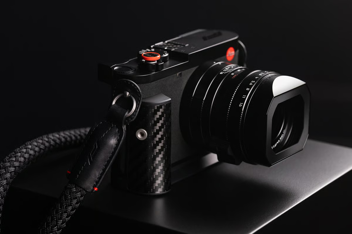 Leica x Formula 1 Q3 43 Formula 1 Edition