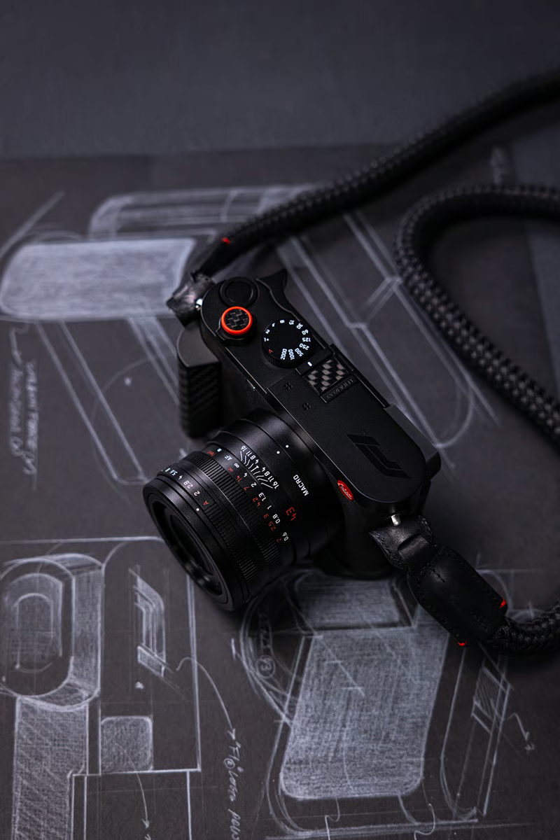 Leica x Formula 1 Q3 43 Formula 1 Edition